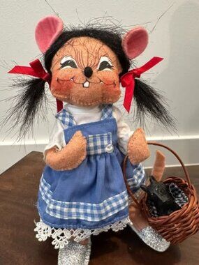 Vintage Annalee Dorothy Mouse Doll with Toto Basket – Wizard of Oz Collectible